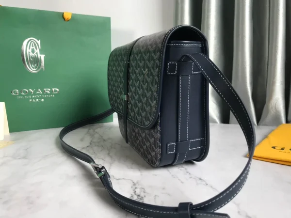 Belvdre Single Strip Messenger Bag Ref: GY020183 Size: Large 28Cm
