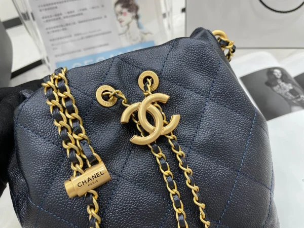 Bucket Bag Model: AS2859 Size: 17.5x17x14