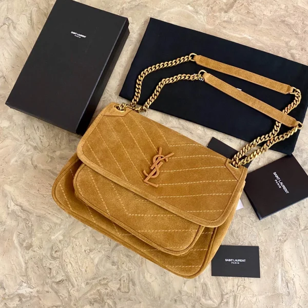 Cowhide bag Size: 28x20x8cm Code: 498894