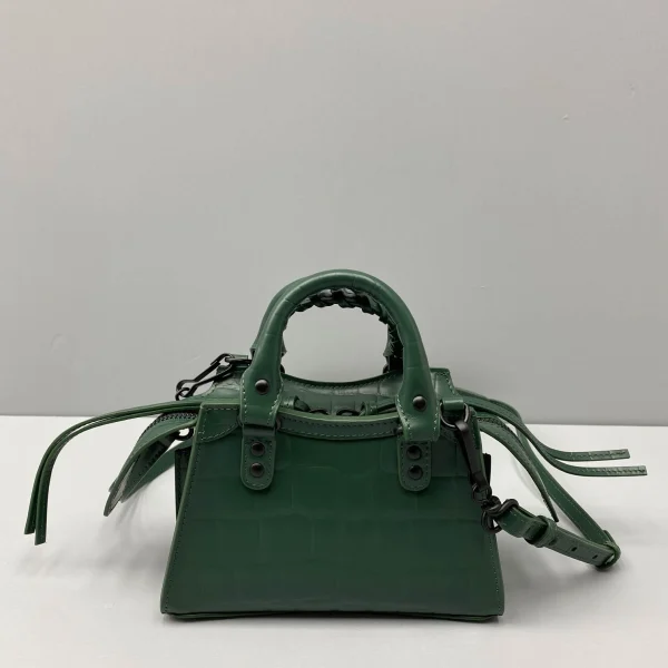 Balenciag* Neo Classic biker bag Model: 92535 Size: 40*54*21.5*34cm 25*33*13*20cm
