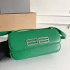 Crossbody Size: 23.5x12.4x10.4cm