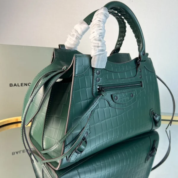 Balenciag Neo Classic Casual Size: 25*33*13*20cm