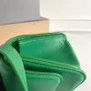 Crossbody Size: 23.5x12.4x10.4cm