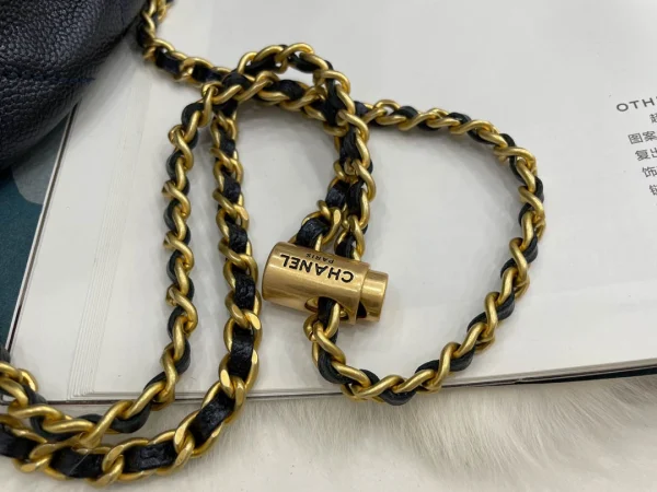 Bucket Bag Model: AS2859 Size: 17.5x17x14