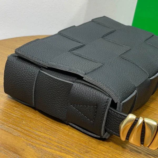 BV CASSETTE bag Size:23x15cm 666870