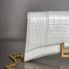 Crossbody bag Model: 198 Size: 22x13x5cm