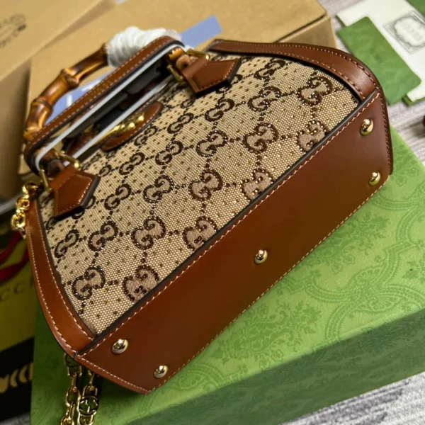 DIANA Series Model: 675800 Size: 20x 16x 10cm
