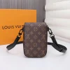 Louis Vuitton Model No. 69405 Size: 15x17x8 cm