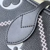 Louis Vuitton Spring Collection Size: 31 x 28 x 14 cm