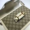 Model: 602204 Size: 25x18x8cm