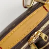Louis Vuitton Size: 18 x 11 x 10 cm