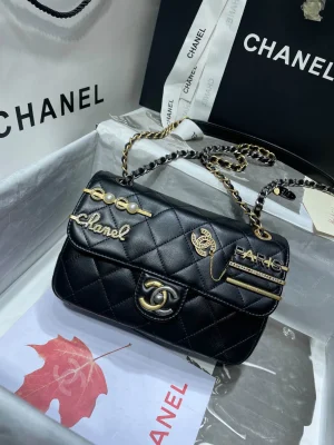 Black Size: 14x22x8cm