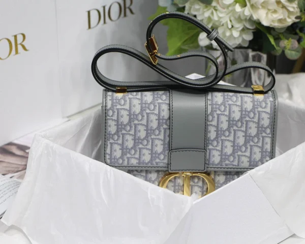 30 Montaigne Size:24*17*8cm