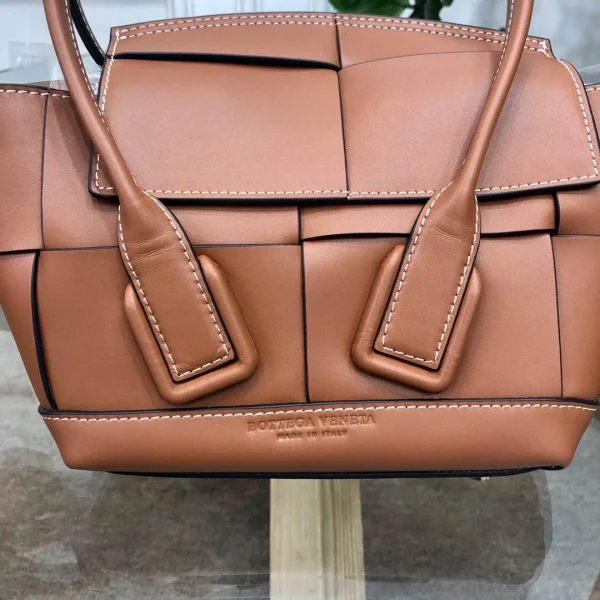 BV Arco29~mini bag Size:29x9cm