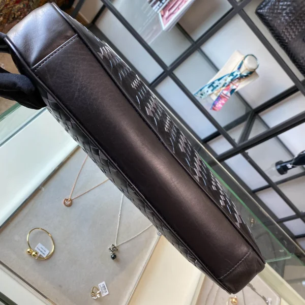 BV Briefcase Size:38cm