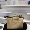 Beach bag size: 32cm