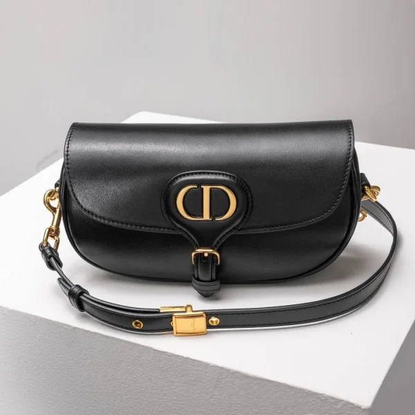 Bobby East-West Underarm Bag Handbag Size: 2029 Size 22x13x5cm