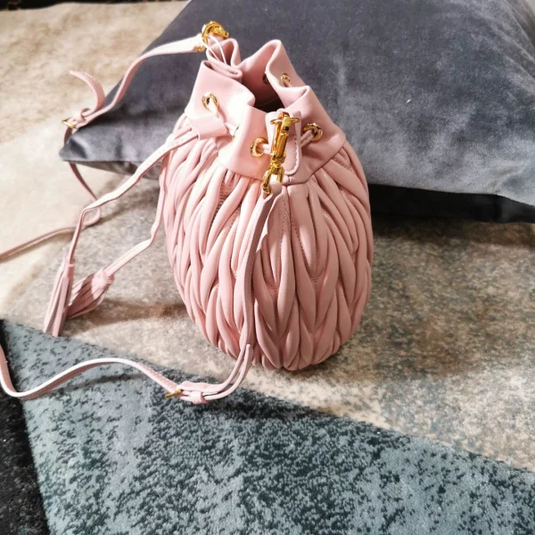 Miu Miu sheepskin size: 18, 20, 12 light pink Model: 5BE014