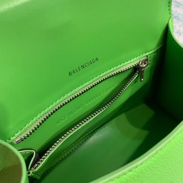 Diamond bag Model: 8895 Size: 23x10x24