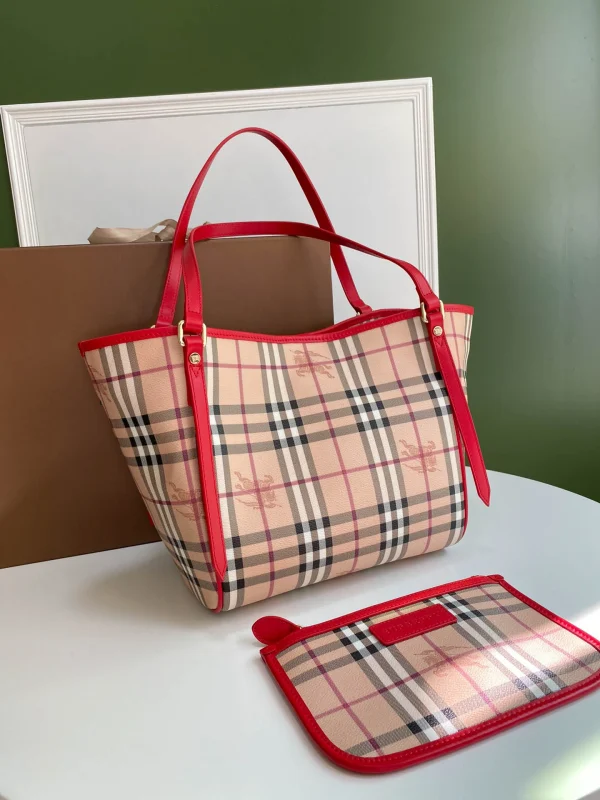 Checkered Tootsie Bag Size:W25.5*H29*D10cm Code:400123