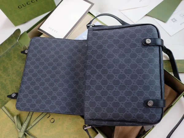 Model: 658542 Size: 28x24x8.5cm