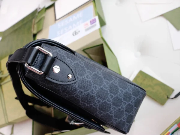 Model: 658542 Size: 28x24x8.5cm