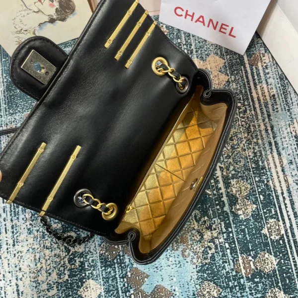 297922c badge bag size: 14x22x8cm