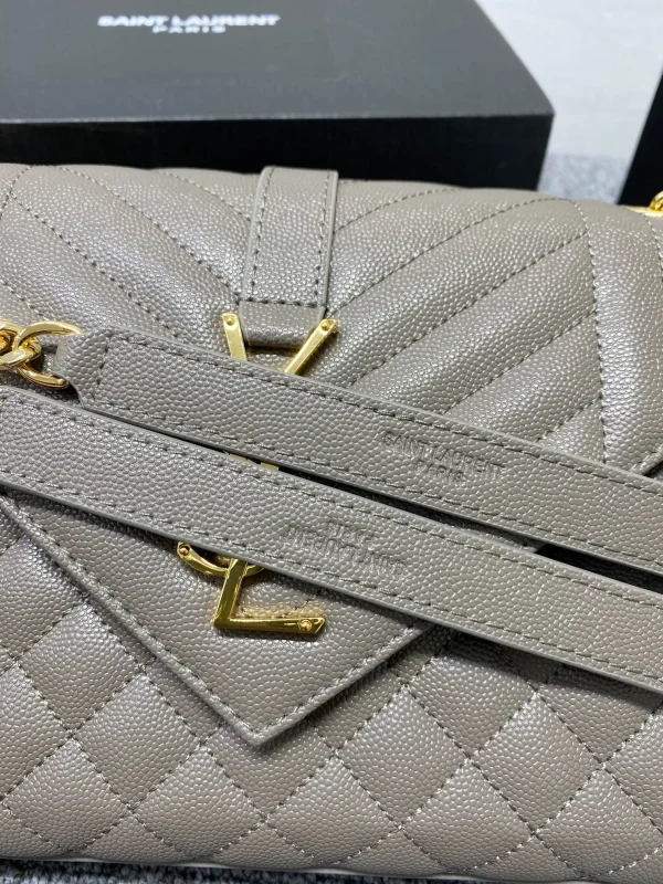 Saint Laurent Messenger Bag Size: 24x17.5x6 Code: 392739