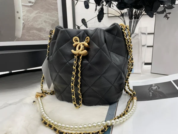 Bucket Bag Dimensions: 17.5x17x14