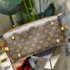 Louis Vuitton size: 29*12*24cm