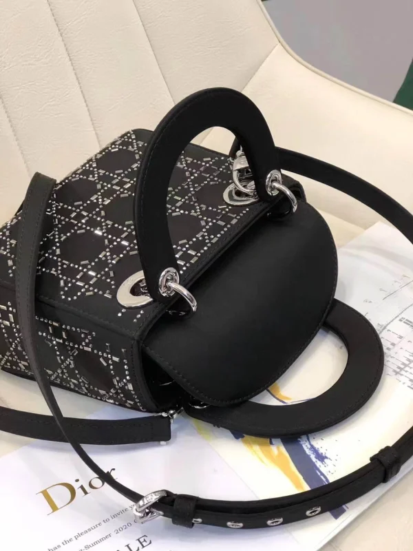 Black leather shoulder strap with full set of original packaging