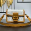 Louis Vuitton Size: 20 x 15 x 9 cm