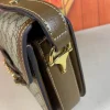 2020 Early Spring Series Model: 602204 Size: 25*18*8cm