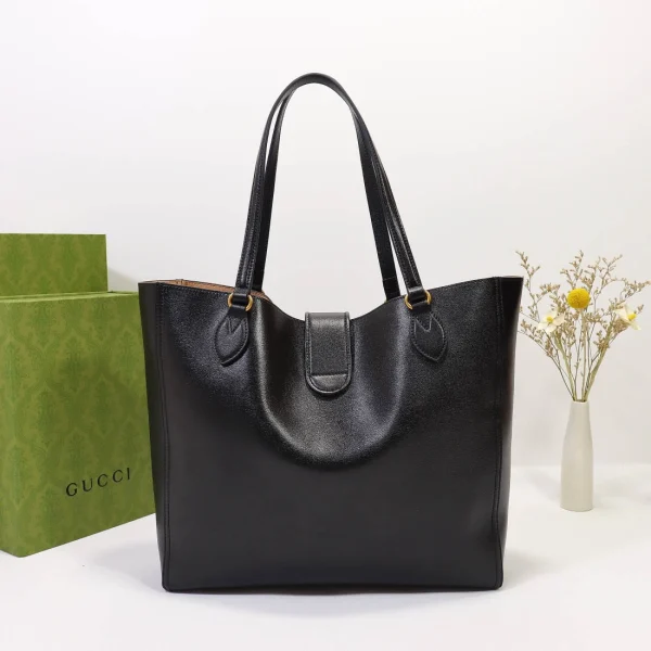 Model: 649577 Size: 35x32x11cm