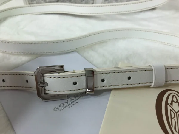 Goyard size:22*7*18cm