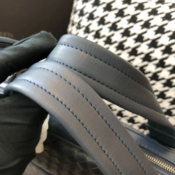BV Briefcase Size: 38cm Blue