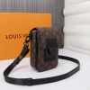 Louis Vuitton Model No. 69405 Size: 15x17x8 cm