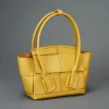 BV Bottega Veneta Arco29 series bag Size: 29x22cm