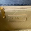 Badge bag Model: 2979 Size: 14-22-8cm
