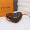 Louis Vuitton Model: 45149 Size: 22x20x6cm