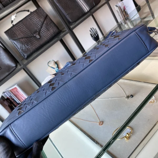 BV Briefcase Size: 36cm 98028 Blue