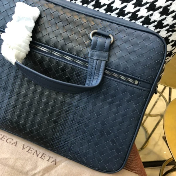 BV Briefcase Size: 38cm Blue