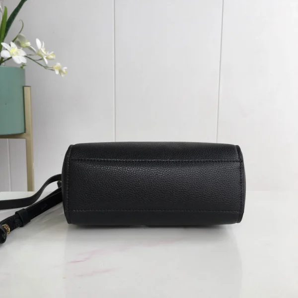 MK Sinclair Handbag Crossbody Model: 2113 Size: 25m Height: 25m Width: 9*300