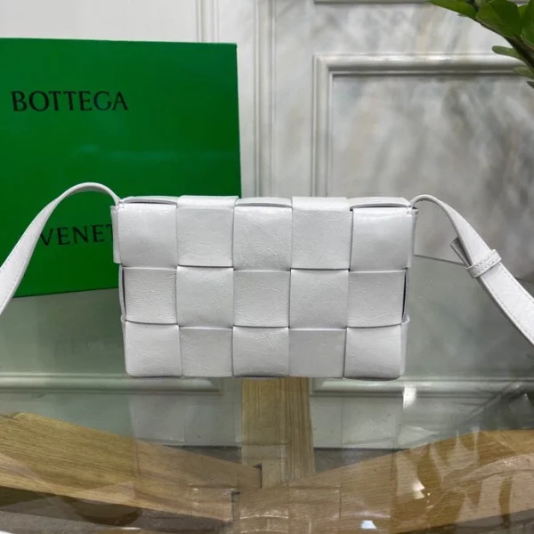 BV Bottega Veneta Cassette bag Size: 23x15cm