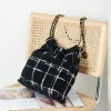 Black and white Size: 35cm 39cm