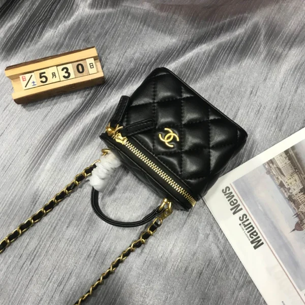 Bucket Bag Model No.;5865