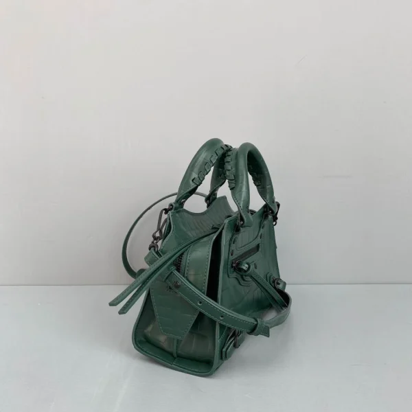 Balenciag* Neo Classic biker bag model number: 92535 size: 40*54*21.5*34cm 25*33*13*20cm
