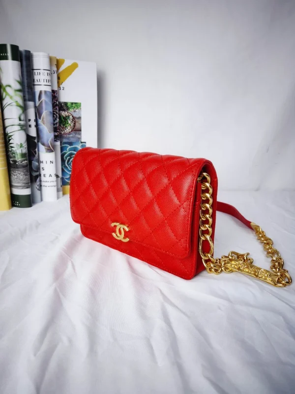 Ball grain leather Size: 19x12.5x3.5cm Style: 1913