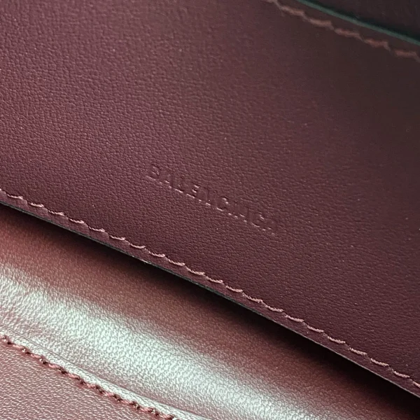 Model: 1993 Size: 13.5*18*7.5*12cm