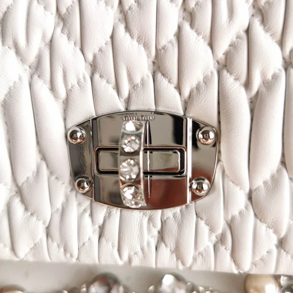 Miu Miu Diamond Chain Bag size: 22.5, 4.5, 12
